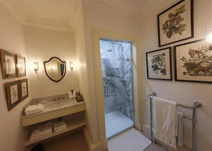 Summergrove House Bed & Breakfast